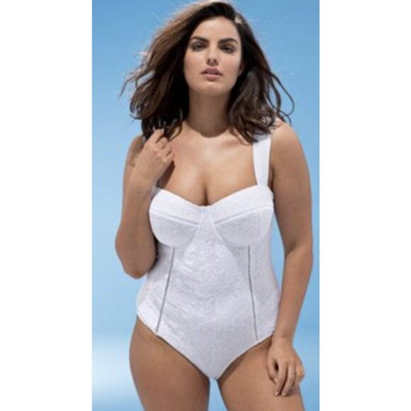 Robyn Lawley Other - Robyn Lawley White Corset Swimsuit (Size 12 / D-DD)